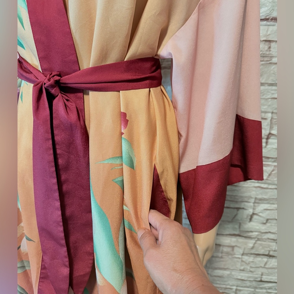 Soft Surroundings Polyester Wrap Robe Kimono Slee… - image 4